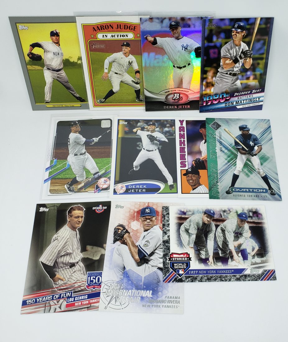 Lot of 10 New York Yankees cards: Aaron Judge, Alphonso Soriano Rookie card, Jeter, Mariano Rivera