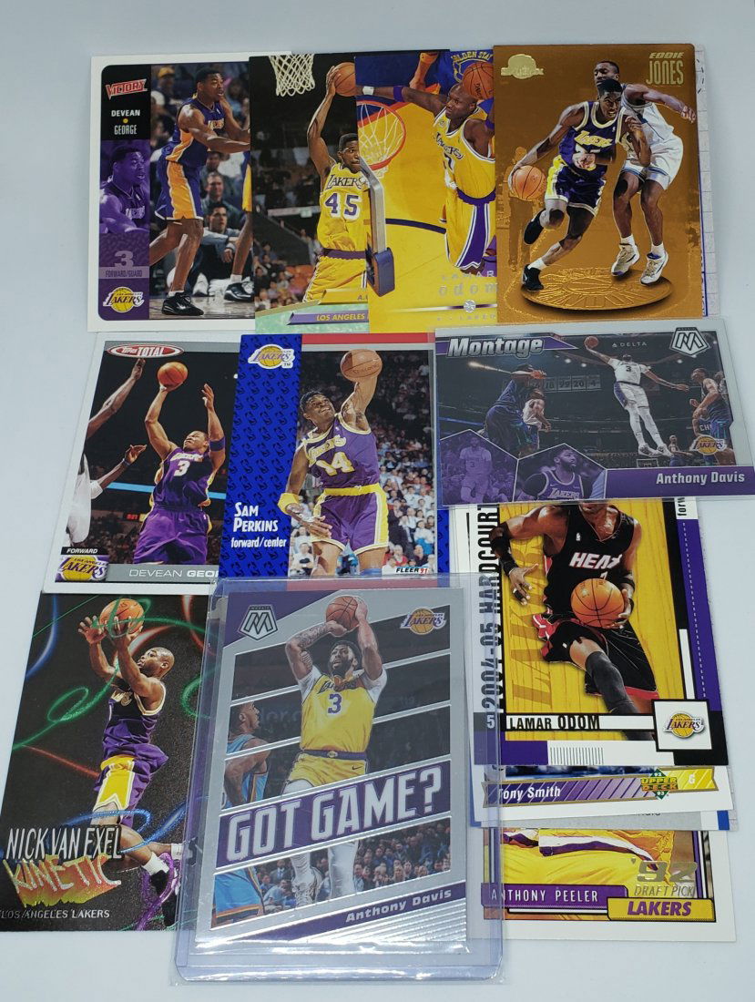 Lot of 25 LA Lakers NBA Basketball Cards (1 of 1)