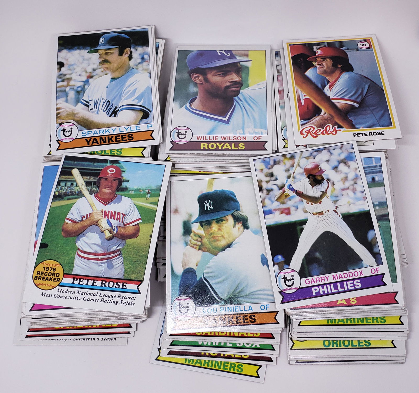 250 Count lot of high grade 1979 Topps Baseball cards (1 of 1)