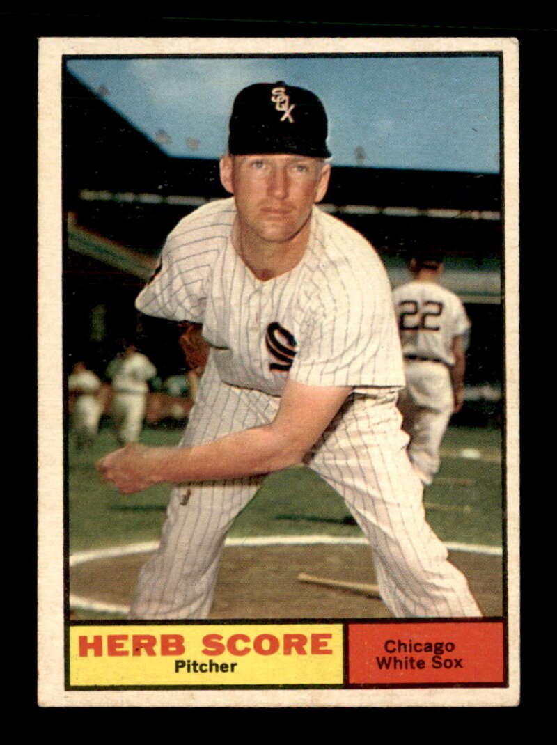 Vimtage 1961 Topps Baseball cards (1 of 6)