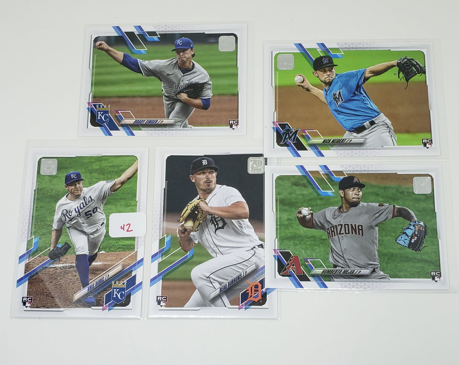 2021 TOPPS SERIES 1 FLAGSHIP ROOKIE CARDS: LOT OF 5 DIFFERENT ROOKIE CARDS WITH TYLER STEPHENSON REDS, EDDY ALVAREZ MARLINS AND DEIVI GARCIA YANKEES
