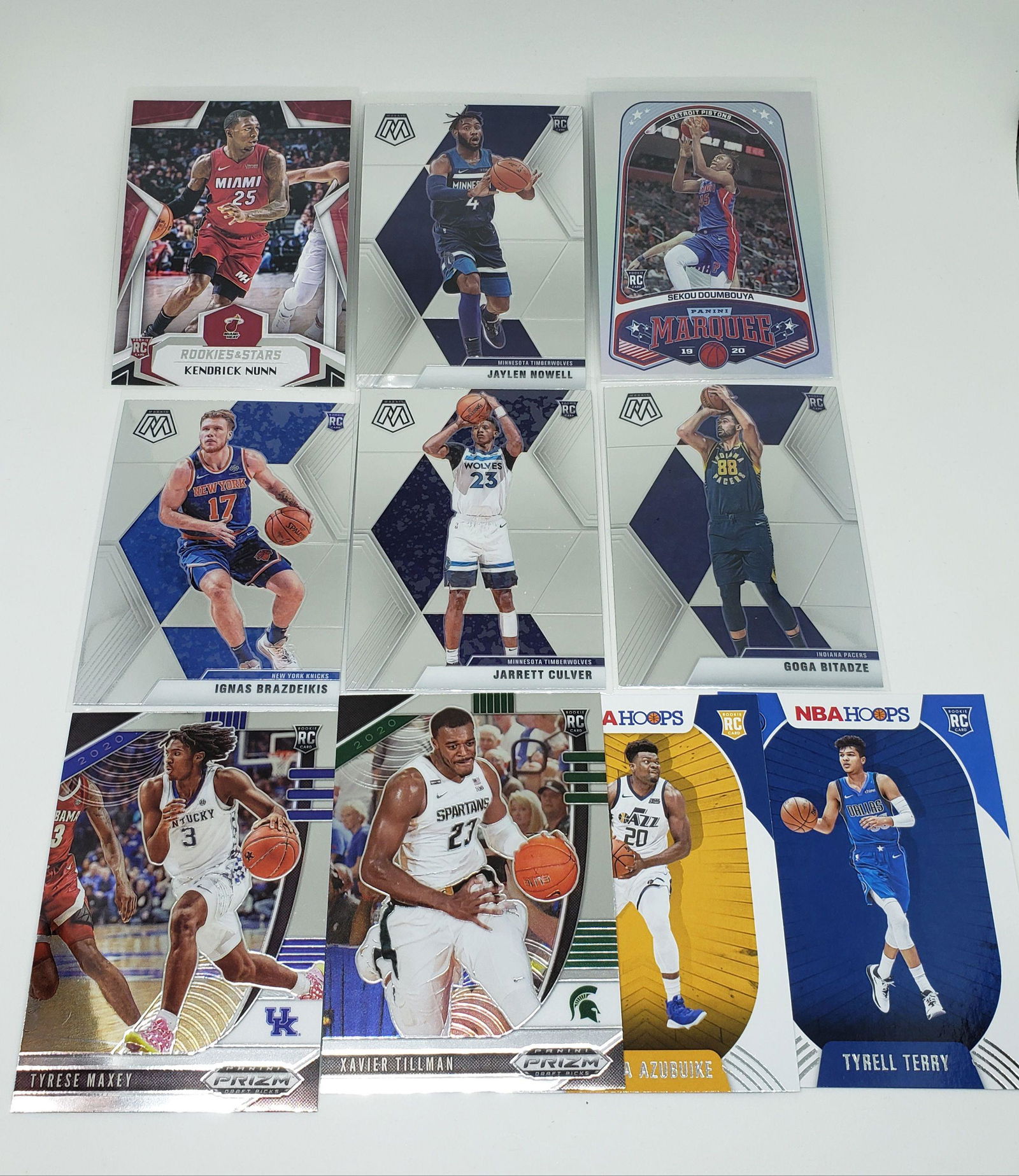 LOT OF 10 NBA ROOKIE BASKETBALL CARDS (1 of 1)