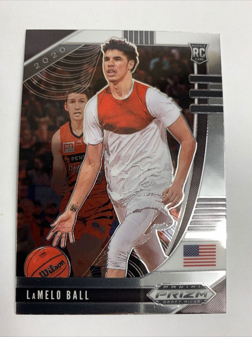 LAMELO BALL CHARLOTTE HORNETS ROOKIE CARD (1 of 2)