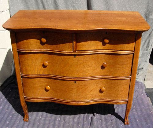 1920'S CURVED TIGER OAK DRESSER WITH MIRROR & CLA - 2