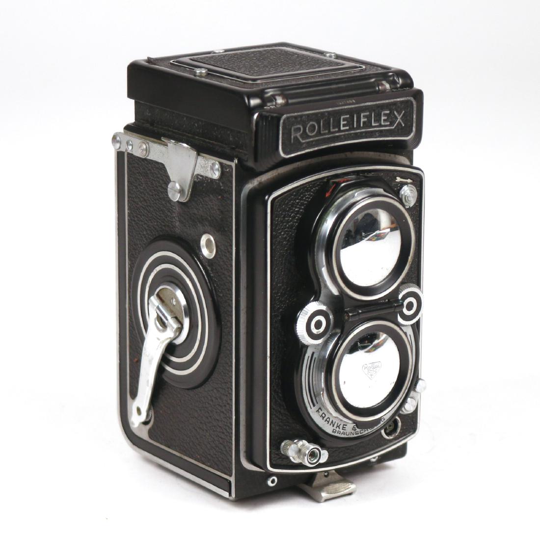 ROLLEIFLEX AUTOMAT MODEL 4: c. 1951, Franke & Heidecke, Germany, Zeiss Opton lens, s/n 1227894; with instruction booklet
