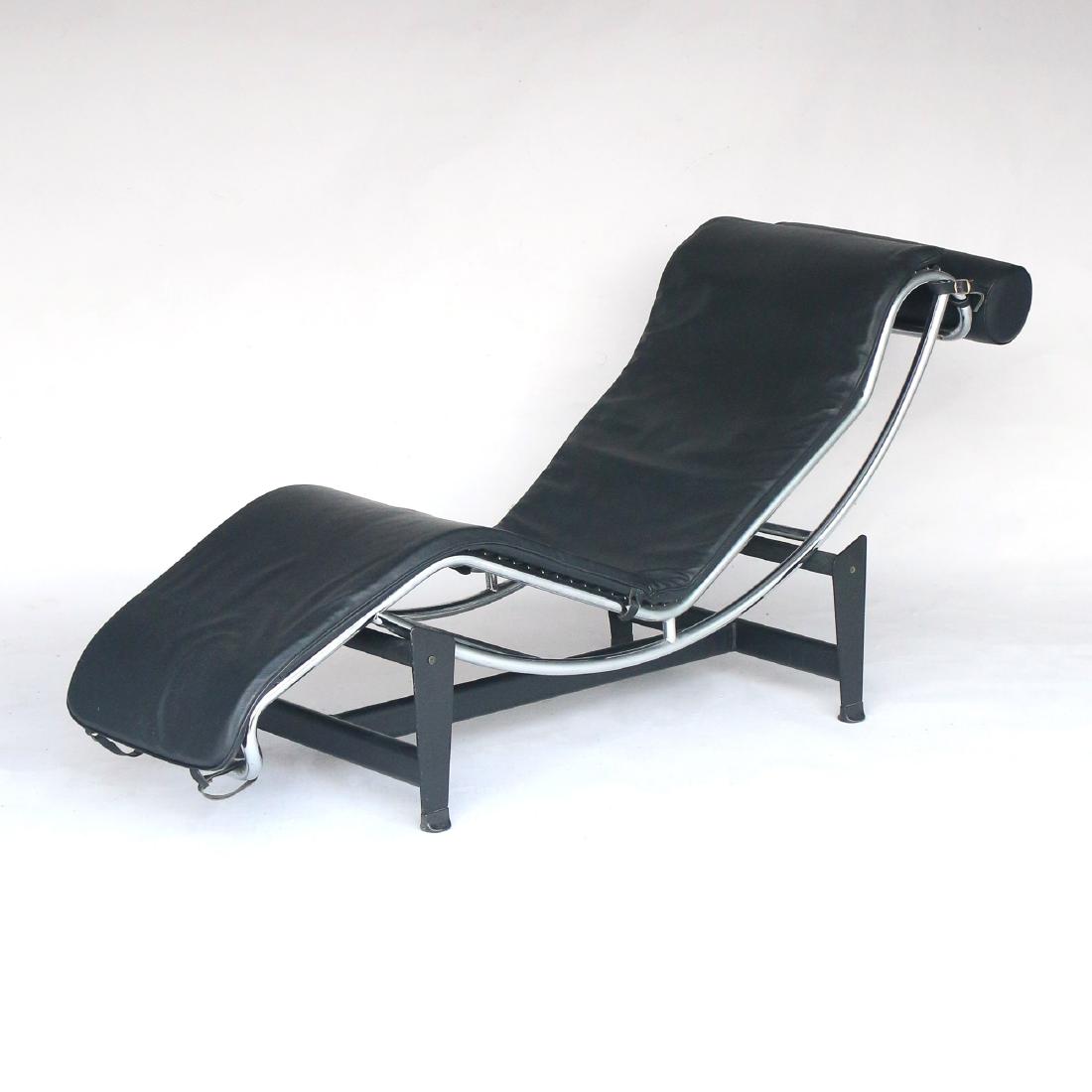 LE COURBOSIER LOUNGE CHAIR (1 of 3)
