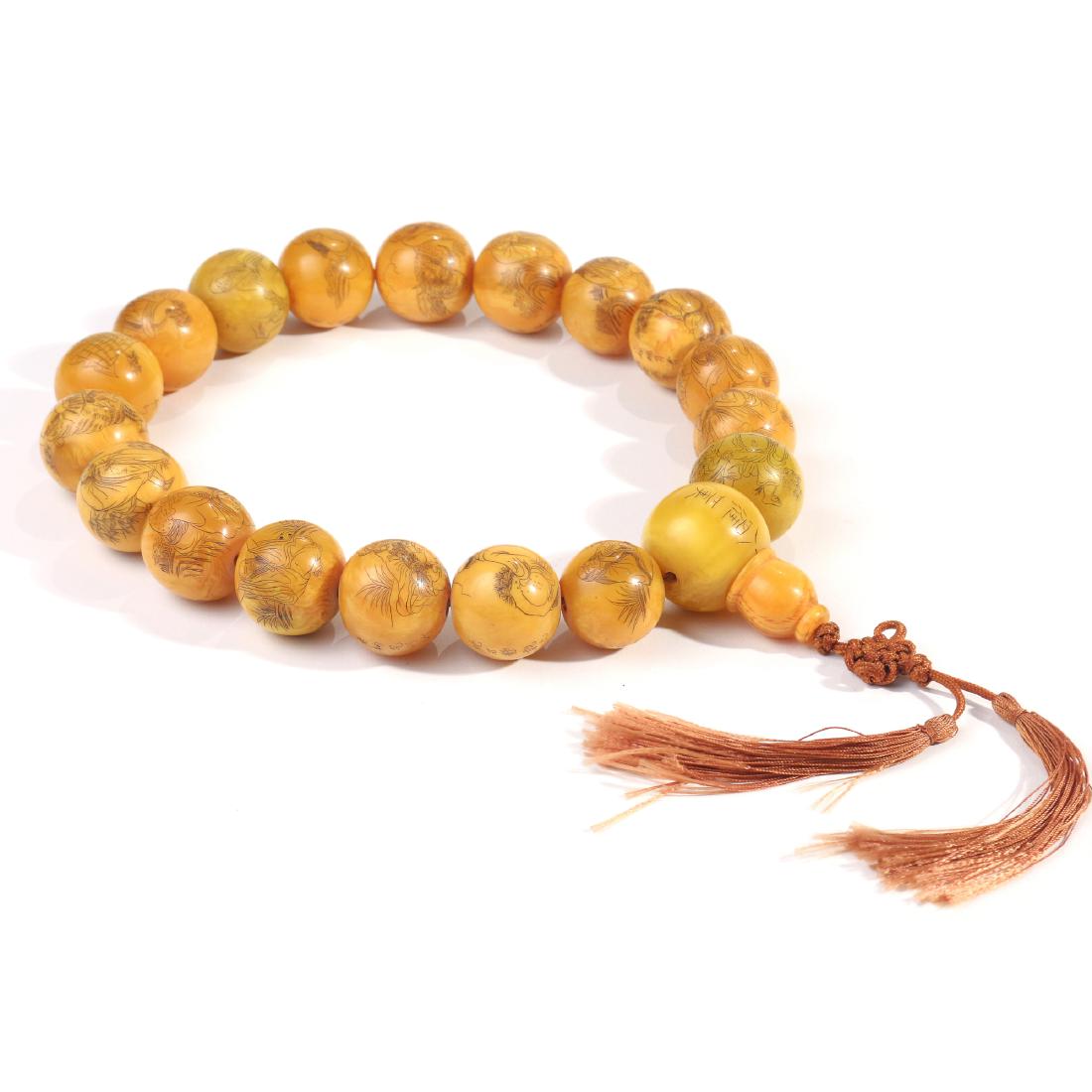 CHINESE BUDDHIST AMBER NECKLACE (1 of 10)