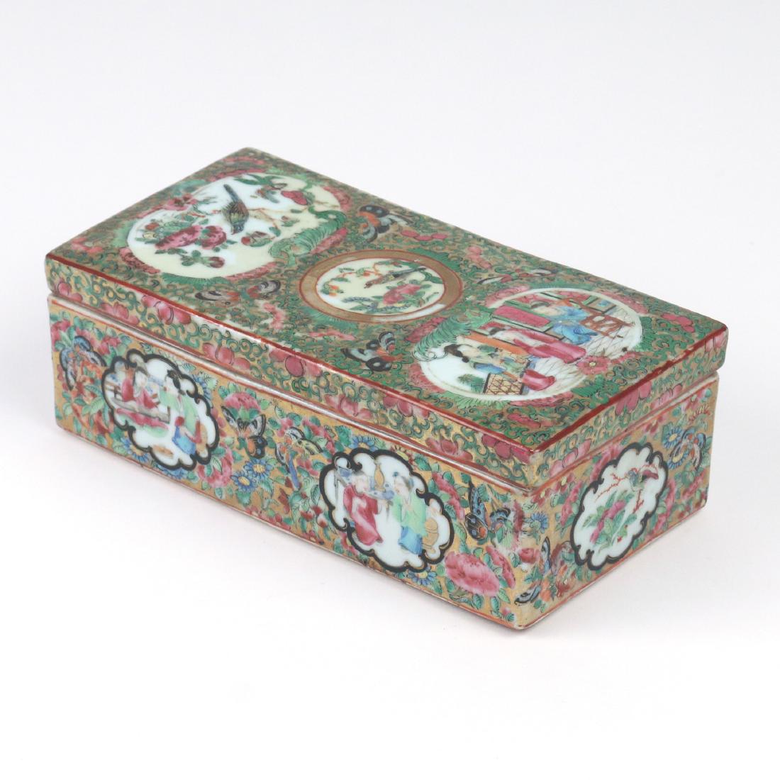 CHINESE EXPORT PORCELAIN PEN BOX (1 of 7)