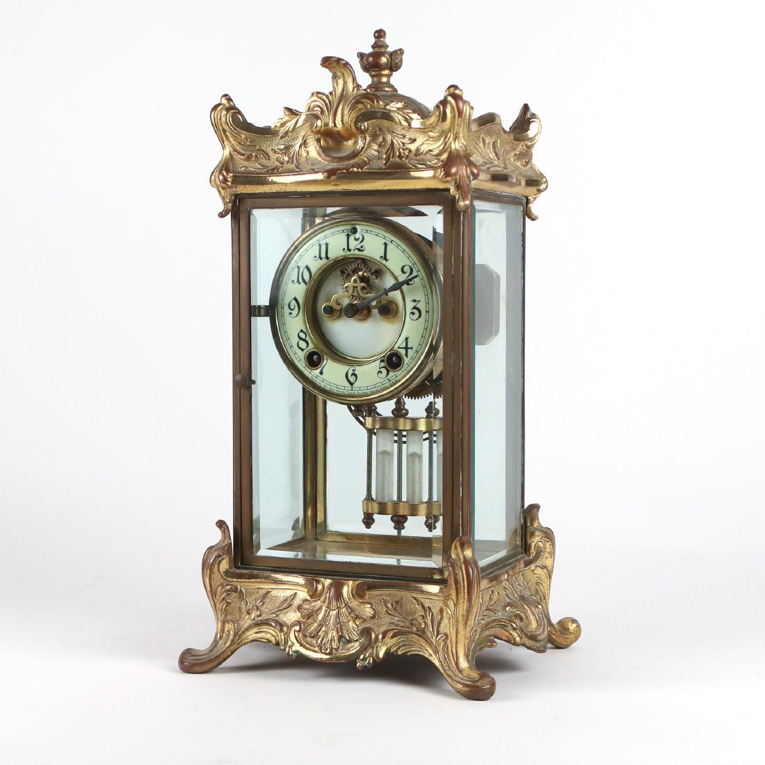 CRYSTAL REGULATOR CLOCK