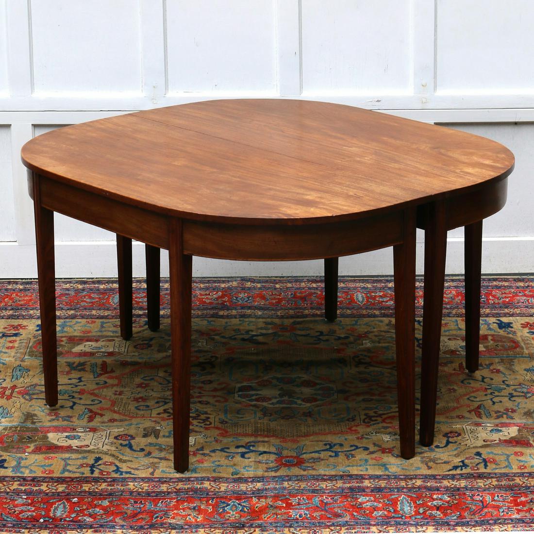 19TH C. MAHOGANY EXTENSION DINING TABLE (1 of 4)