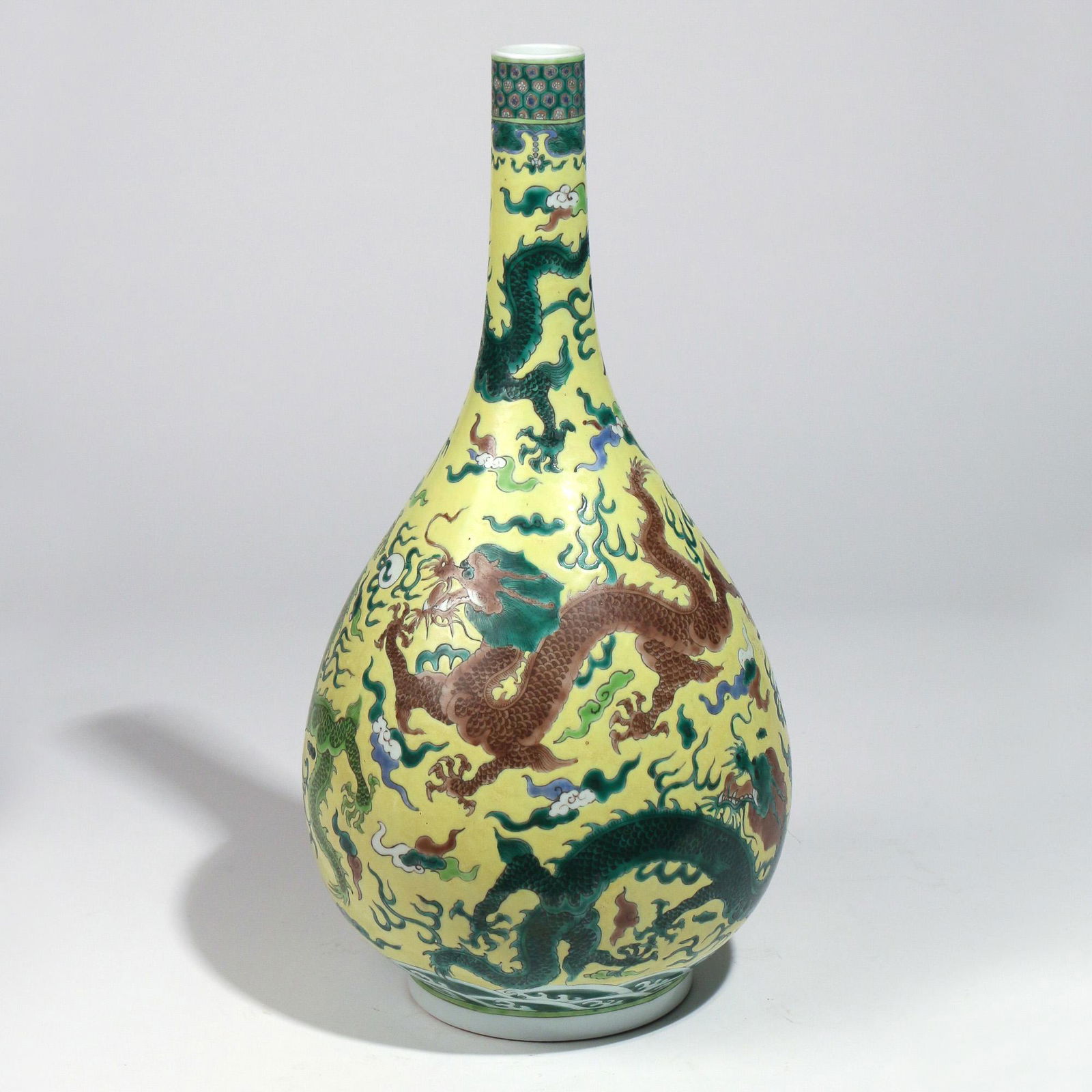 CHINESE YELLOW-GROUND PORCELAIN VASE (1 of 7)