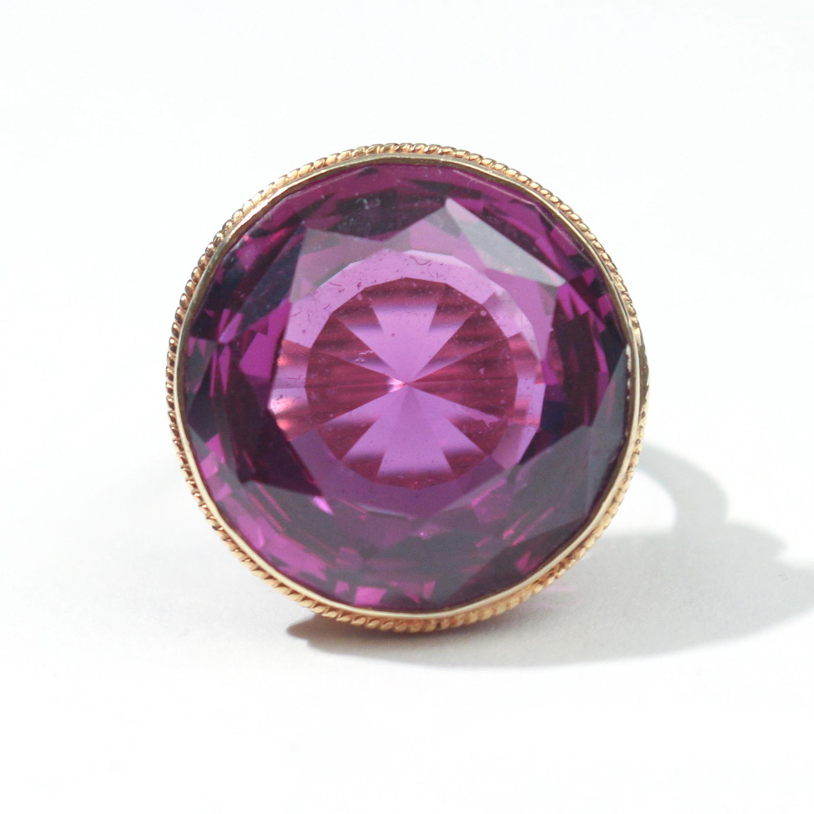 LARGE AMETHYST & GOLD RING (1 of 4)