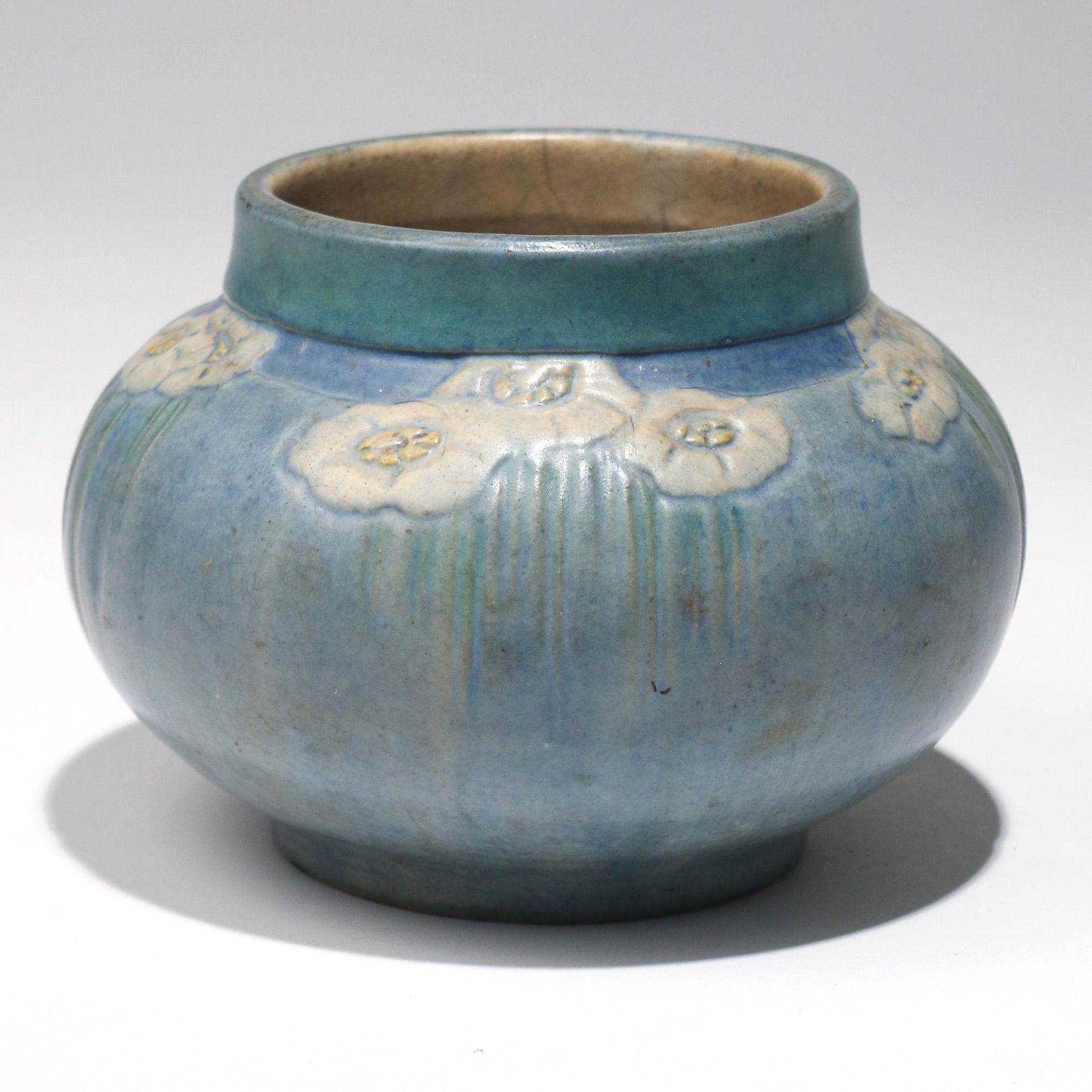 (ATTRIB.) NEWCOMB POTTERY VASE (1 of 9)