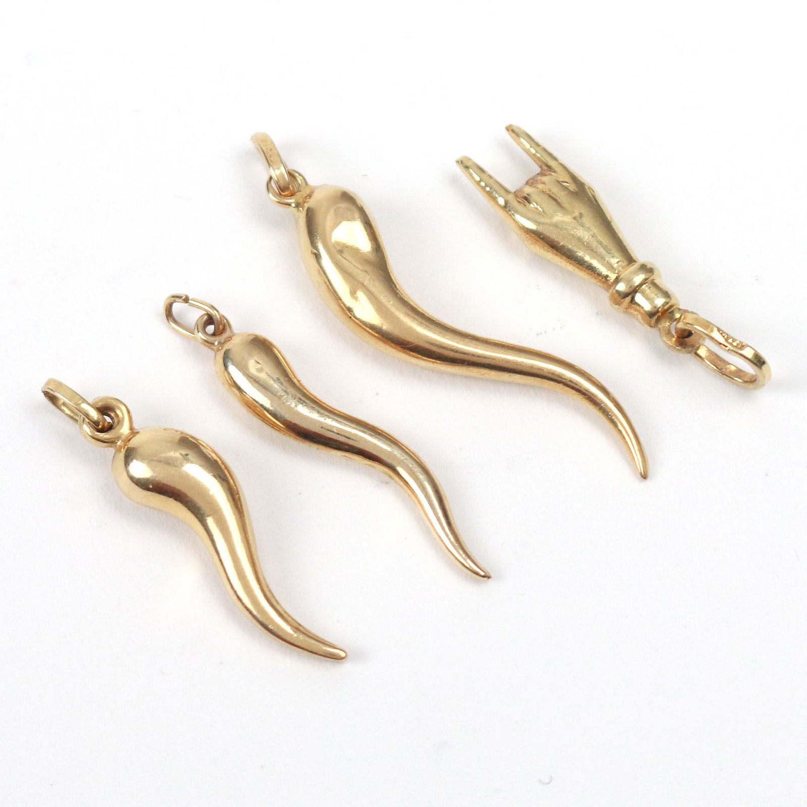 (4pc) 18k & 14k GOLD PENDANTS (1 of 2)