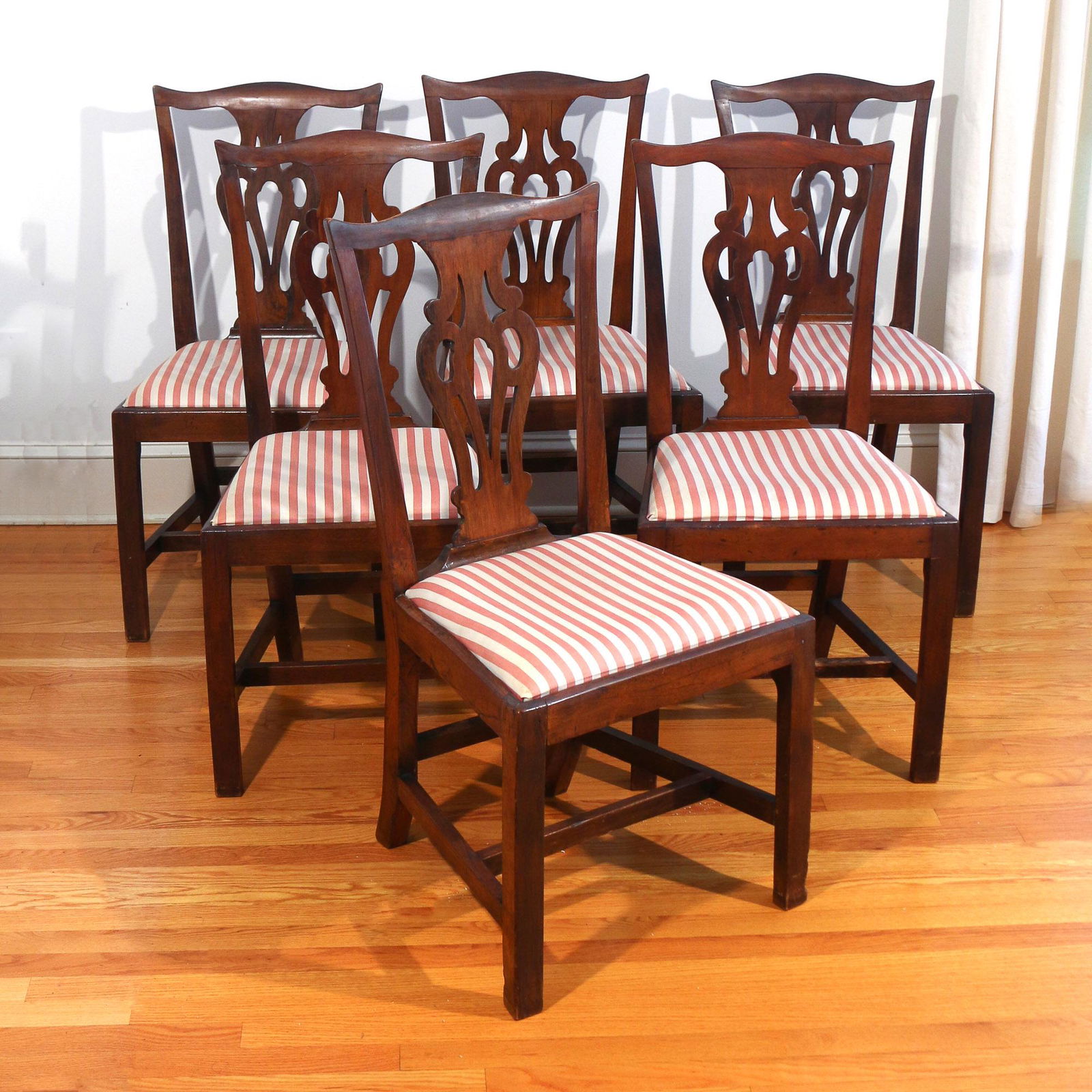 (6pc) ANTIQUE HEPPLEWHITE DINING CHAIRS (1 of 5)