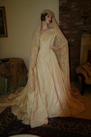 E. 20TH C. COTTON LACE WEDDING VEIL & DRESS - 2