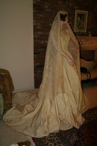 E. 20TH C. COTTON LACE WEDDING VEIL & DRESS - 3