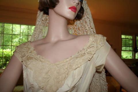 E. 20TH C. COTTON LACE WEDDING VEIL & DRESS - 7