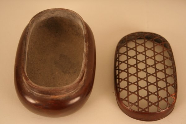 JAPANESE BRONZE INCENSE BURNER 4 ½" X 3", H.2 ½" - 2