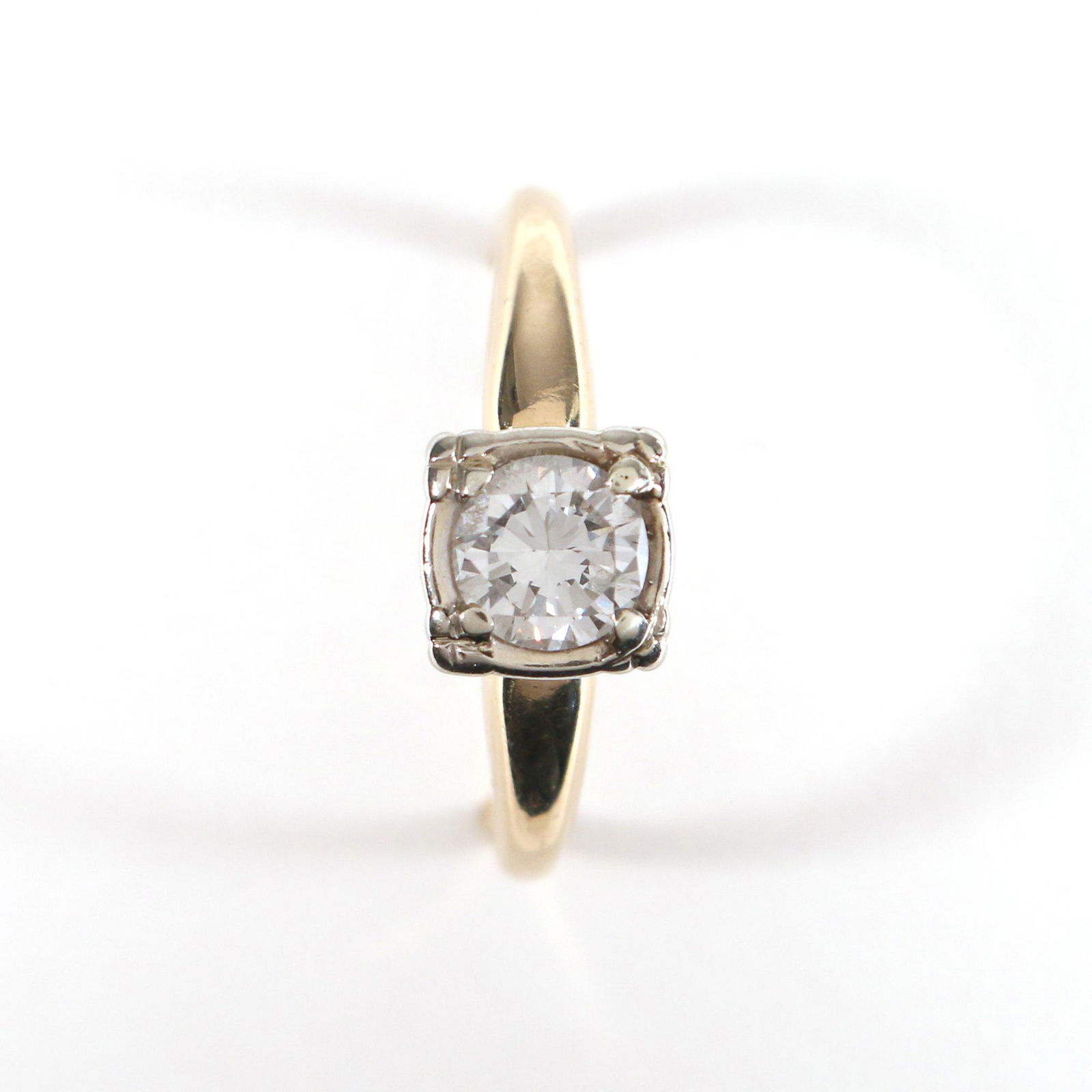 0.75ct DIAMOND SOLITAIRE 14k RING (1 of 10)
