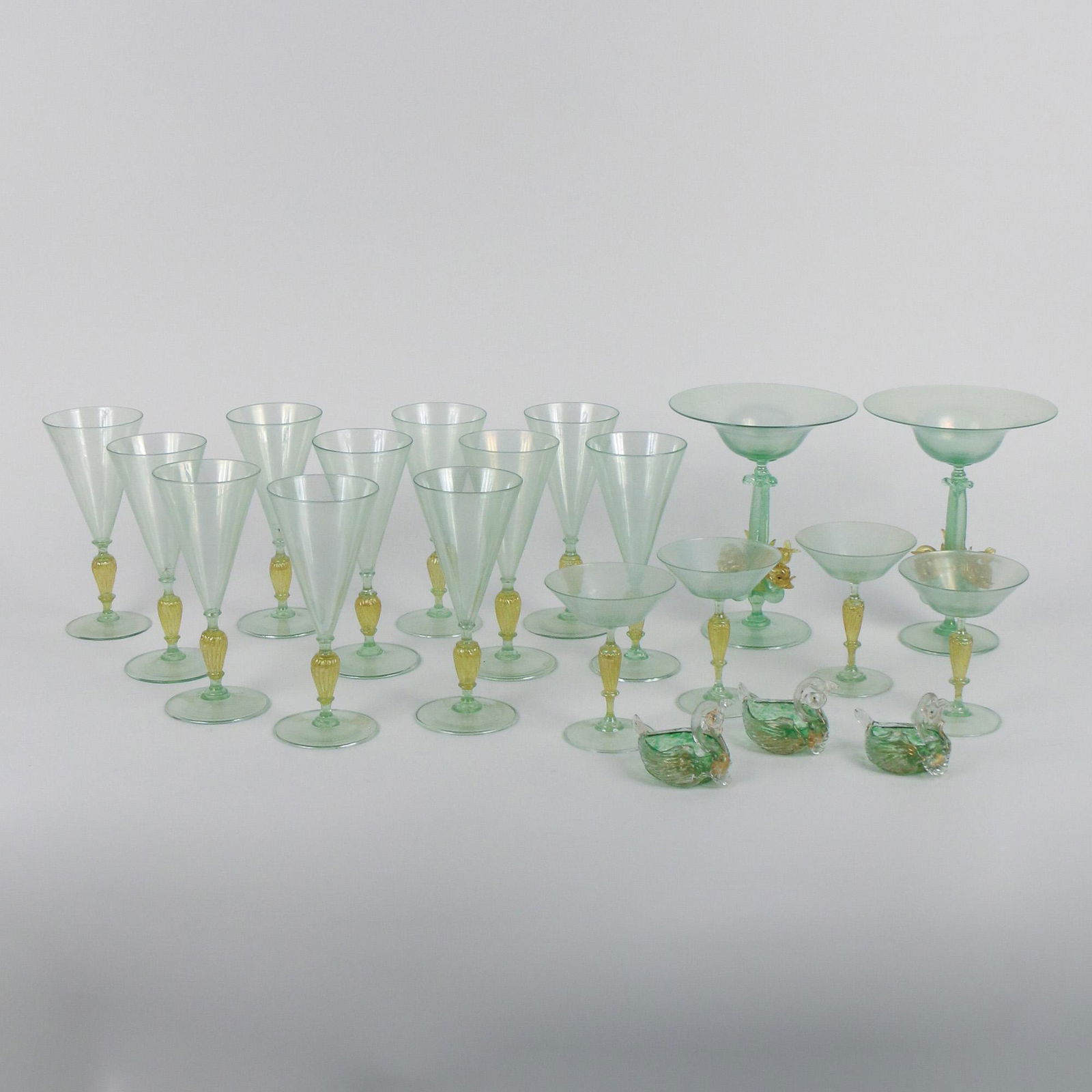 (20pc) SET OF GREEN & GILT VENETIAN GLASS STEMWARE (1 of 7)