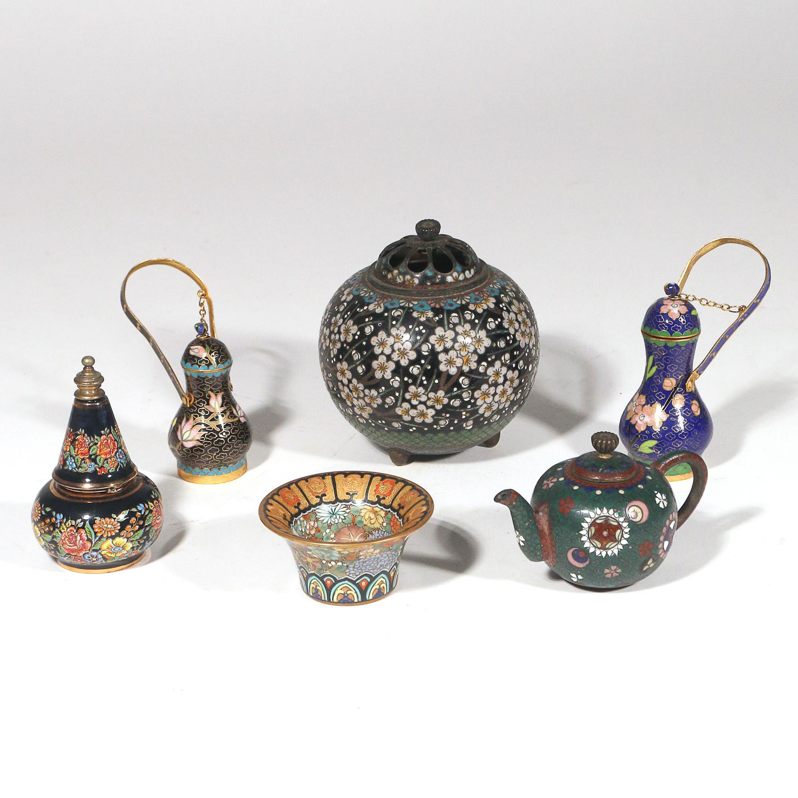 (6pc) MISC. CHINESE CLOISONNE & JAPANESE PORCELAIN (1 of 8)