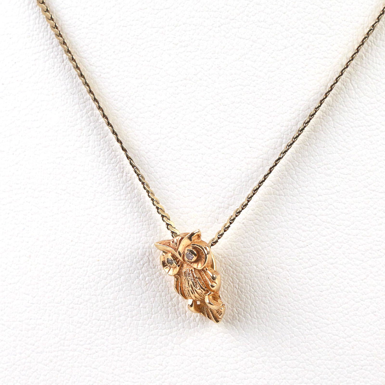DIAMOND & ENGRAVED GOLD OWL PENDANT 14k NECKLACE (1 of 6)