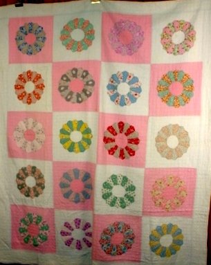 LOT OF 4 VINTAGE QUILTS, 2-QUILTED AND APPLIQUE, IN