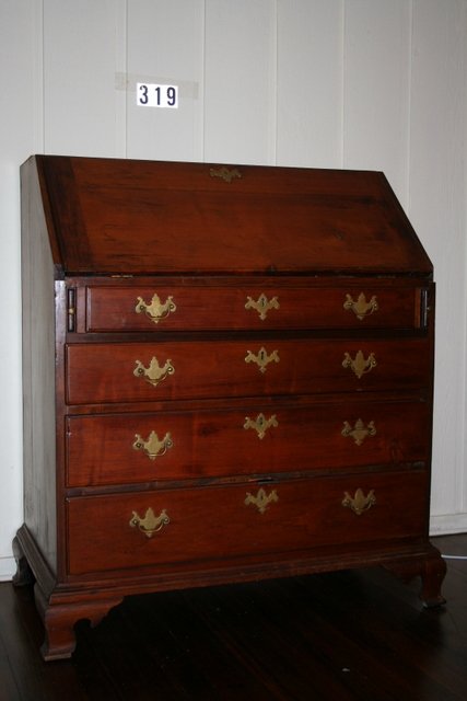 E. 19TH C. AMER. CHIPPENDALE-STYLE SLANT LID DESK - 2