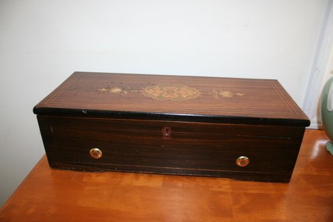 LATE 19TH C. CYLINDER INLAID MUSIC BOX W/6TUNES ,