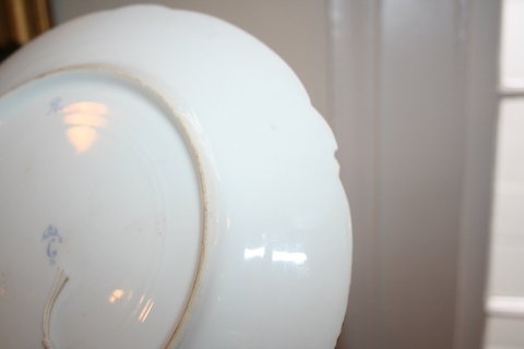 19TH C. RUSSIAN ARMORIAL SERVICE PLATE, DIA. 9 ¾" - 8