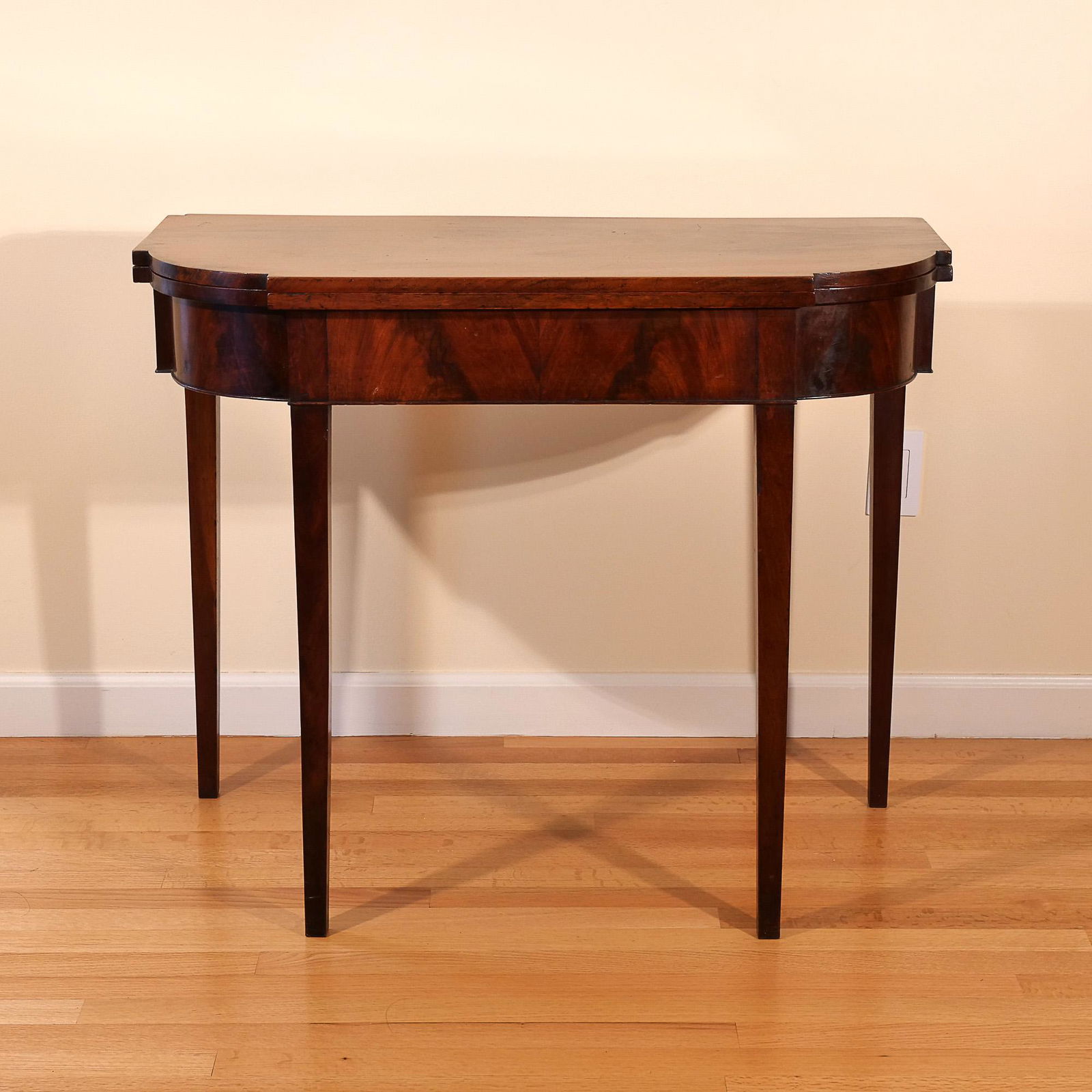 FEDERAL INLAID GAMES TABLE (1 of 8)