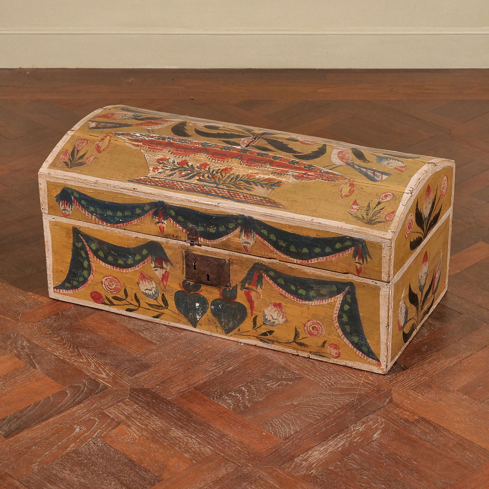 PAINT DECORATED STORAGE CHEST (1 of 10)
