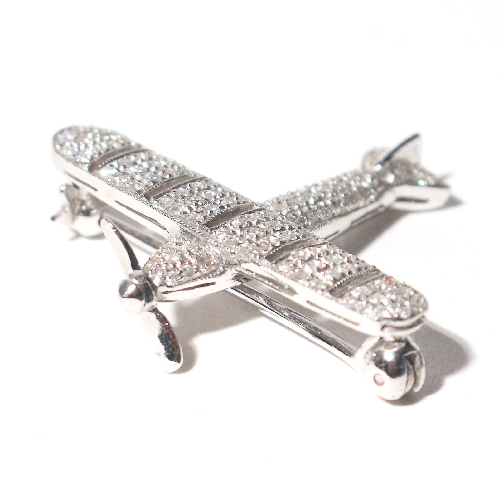 DIAMOND & 18k WHITE GOLD AIRPLANE FORM PIN (1 of 7)