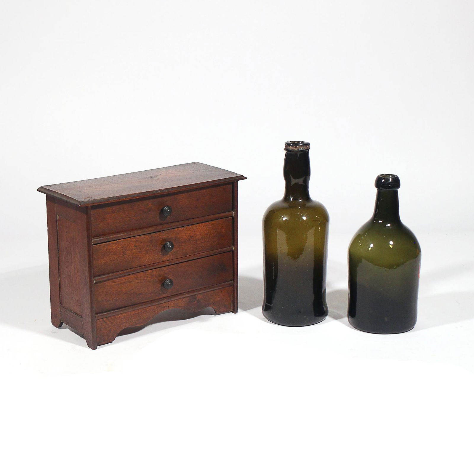 (3pc) OLIVE GREEN CHESTNUT BOTTLES & CHEST (1 of 9)