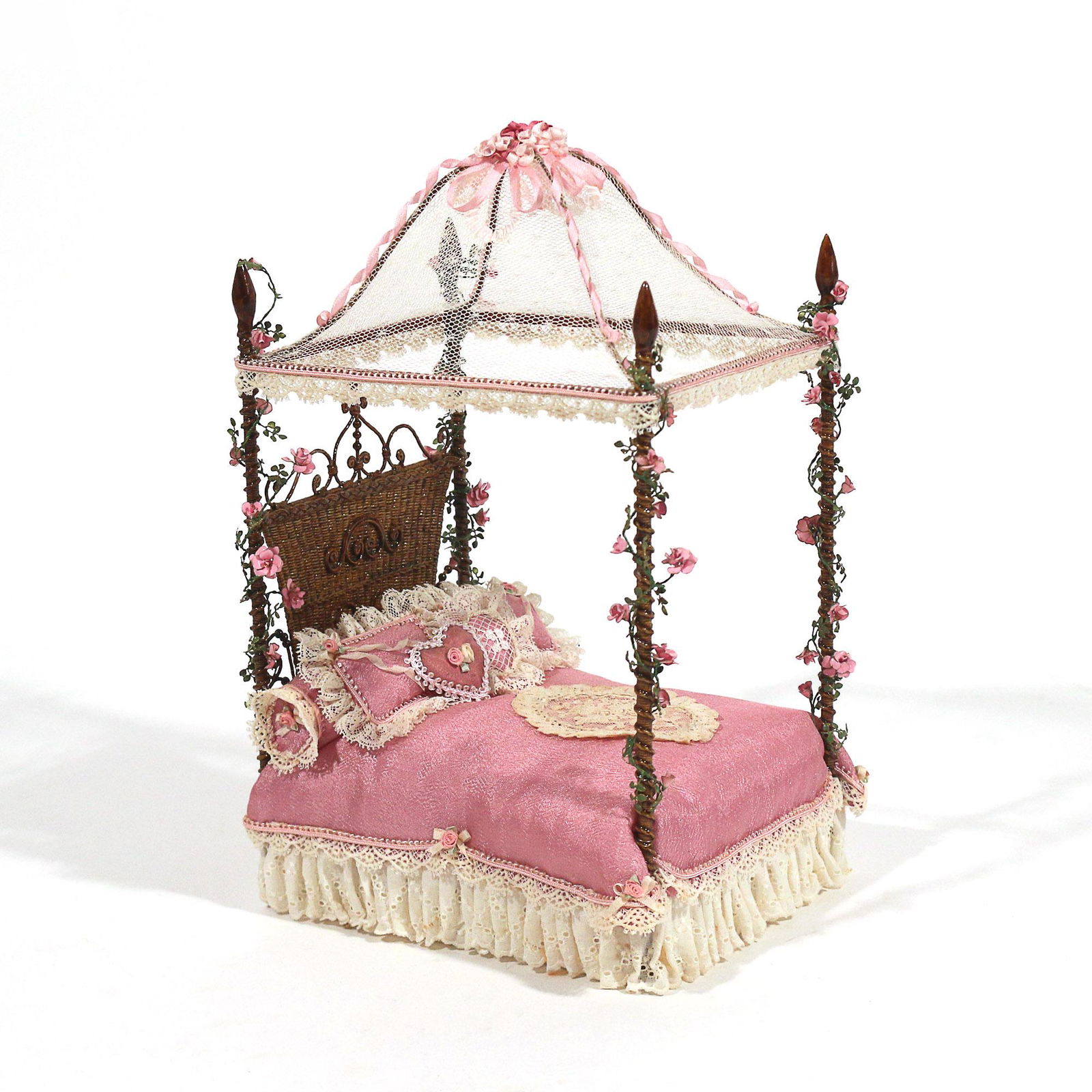 RHEA STRANGE MINIATURE WICKER CANOPY BED (1 of 4)
