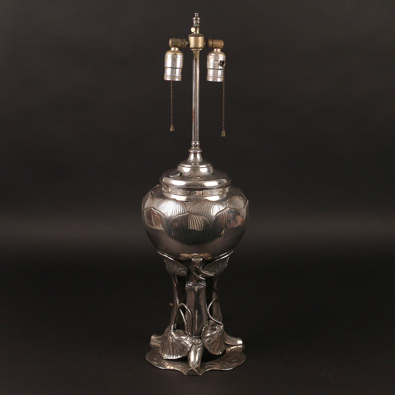 ART NOUVEAU SILVERPLATE LILYPAD-FORM LAMP (1 of 8)