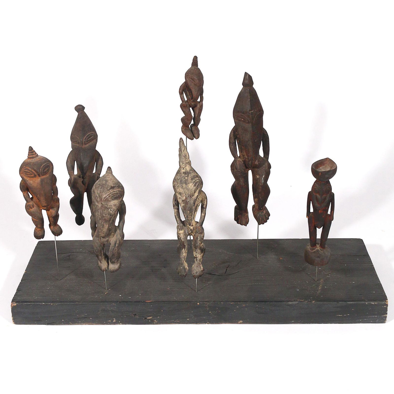 (7pc) COLLECTION PAPUA NEW GUINEA CARVED FIGURES (1 of 8)