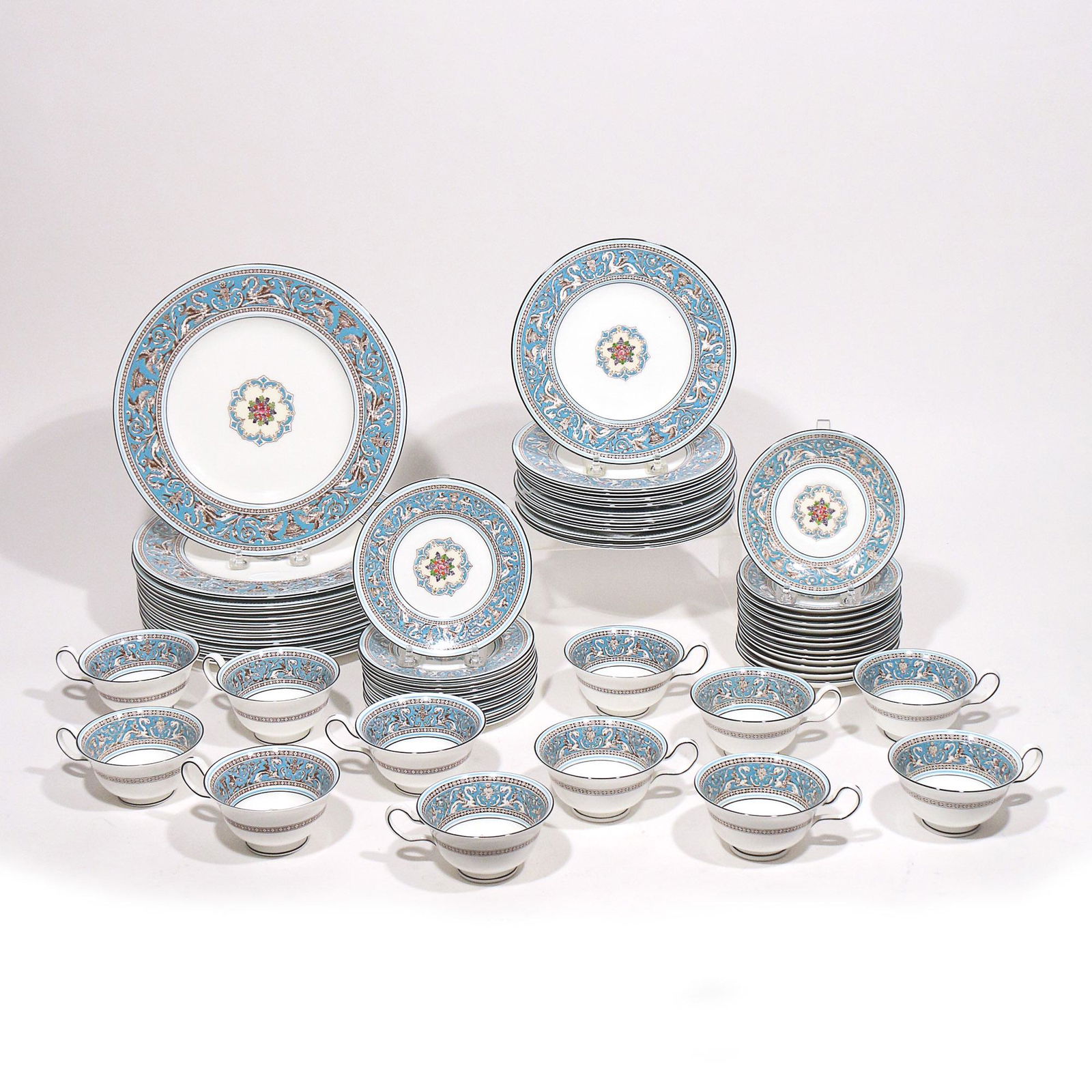 (61pc) WEDGWOOD FLORENTINE CHINA SET (1 of 9)