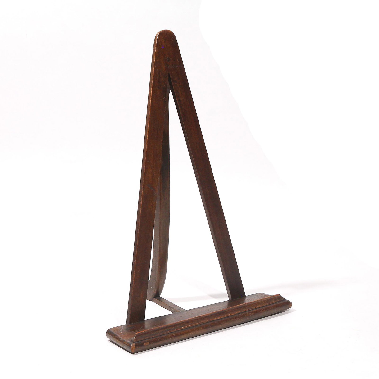 ENGLISH MAHOGANY TABLE-TOP EASEL: 19th century, of triangular shape, with "Whitfield Fine Art / Maastericht Fine Art Fair" label h. 19 w. 13-1/2 d. 8-3/4 in. Decorative Arts