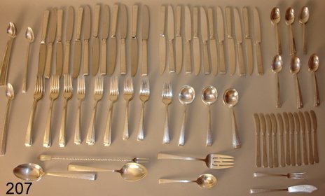 207) LUNT STERLING SILVER FLATWARE SRV. FOR 12, 8 PC. P