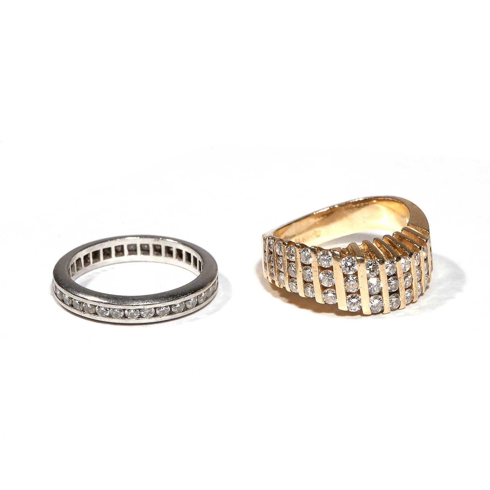 (2pc) DIAMOND & GOLD RINGS (1 of 3)