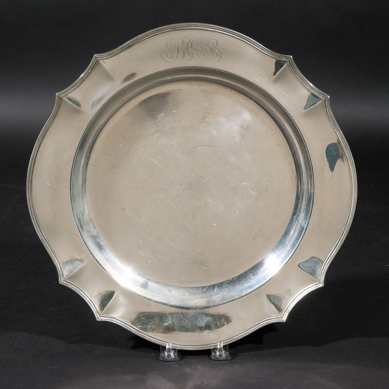 REED & BARTON STERLING SILVER ROUND TRAY (1 of 4)