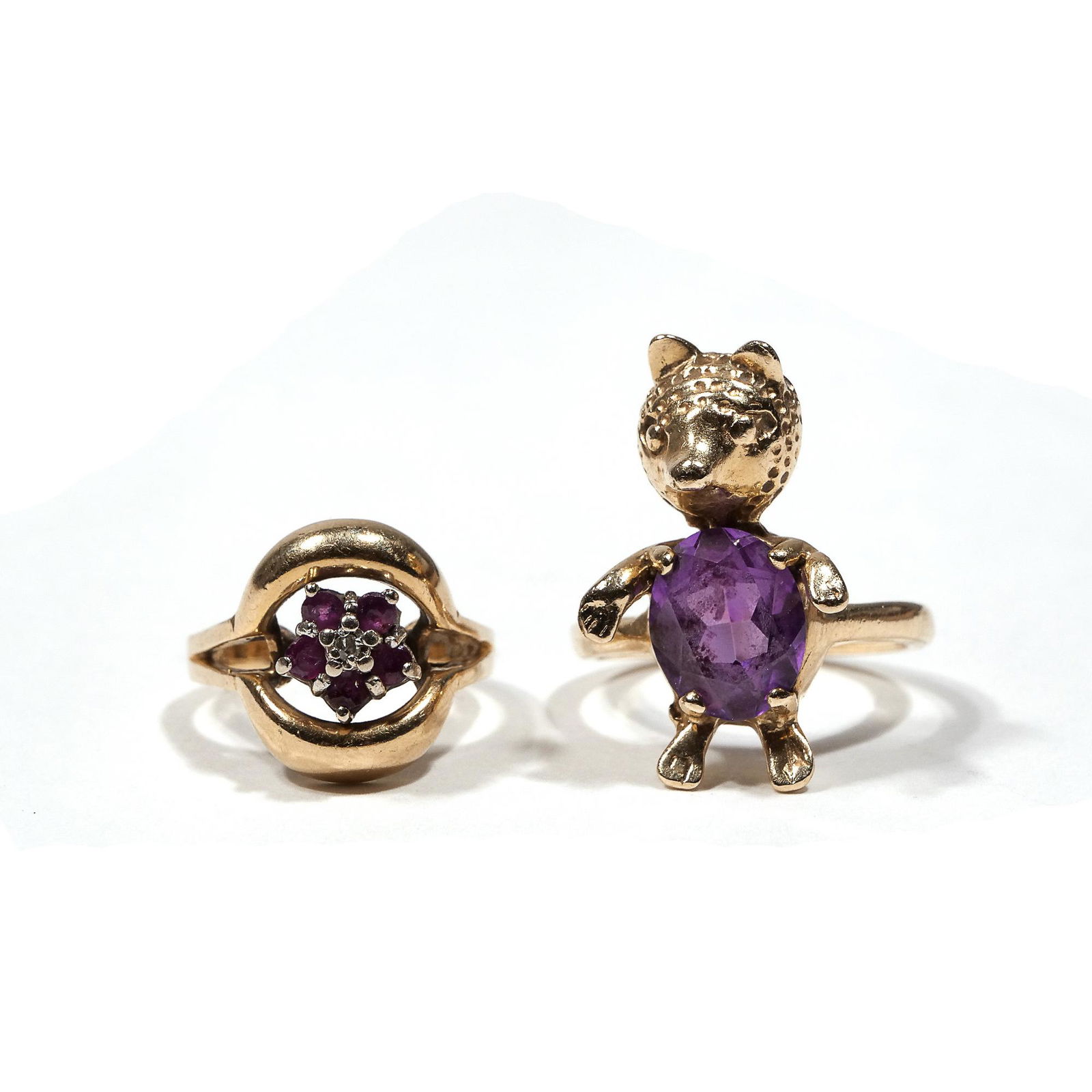 (2pc) GEMSTONE & GOLD RINGS (1 of 2)