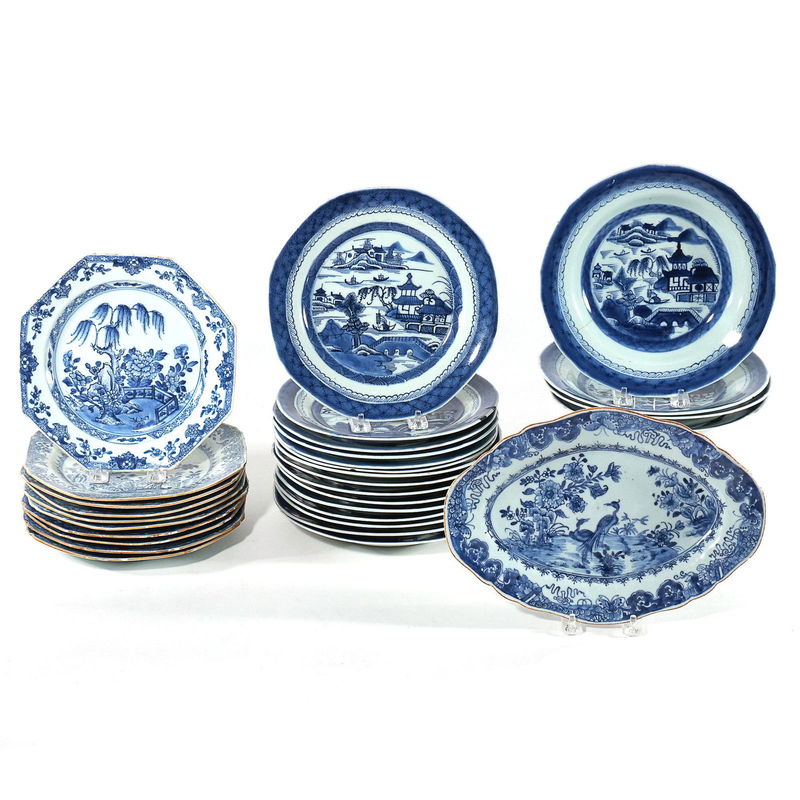 (30pc) CHINESE BLUE & WHITE TABLEWARE (1 of 11)