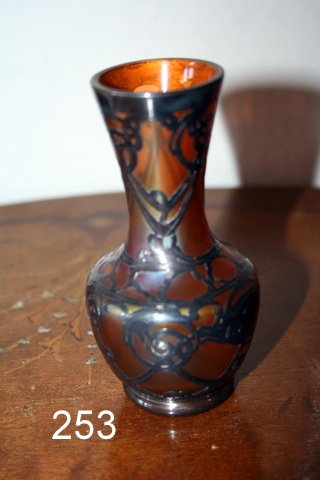 253) LOETZ IRIDESCENT ART GLASS VASE W/STERLING SILVER : OVERLAY, H. 4 1/2", NOT SGD.