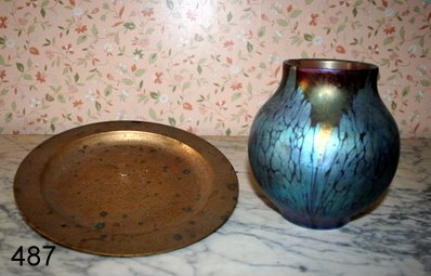 487)2 PCS: TIFFANY STUDIOS BRONZE ETCHED PLATE, 9", : STAMPED TIFFANY STUDIOS, NEW YORK 173; LOETZ STYLE ART GLASS VASE W/BASE CRACK, H.6"
