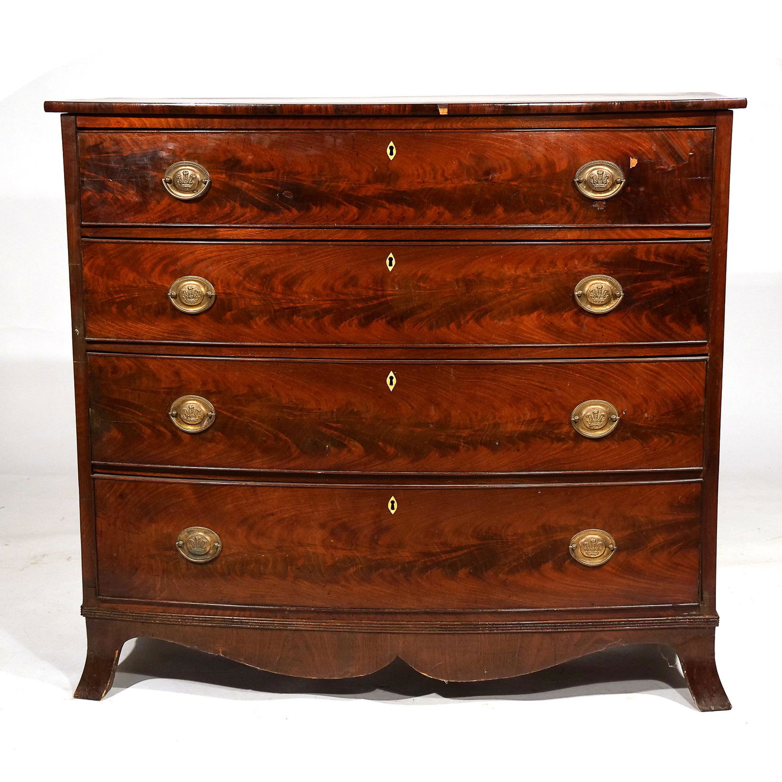 AMERICAN/ENGLISH EARLY 19th C. BOW FRONT CHEST (1 of 15)
