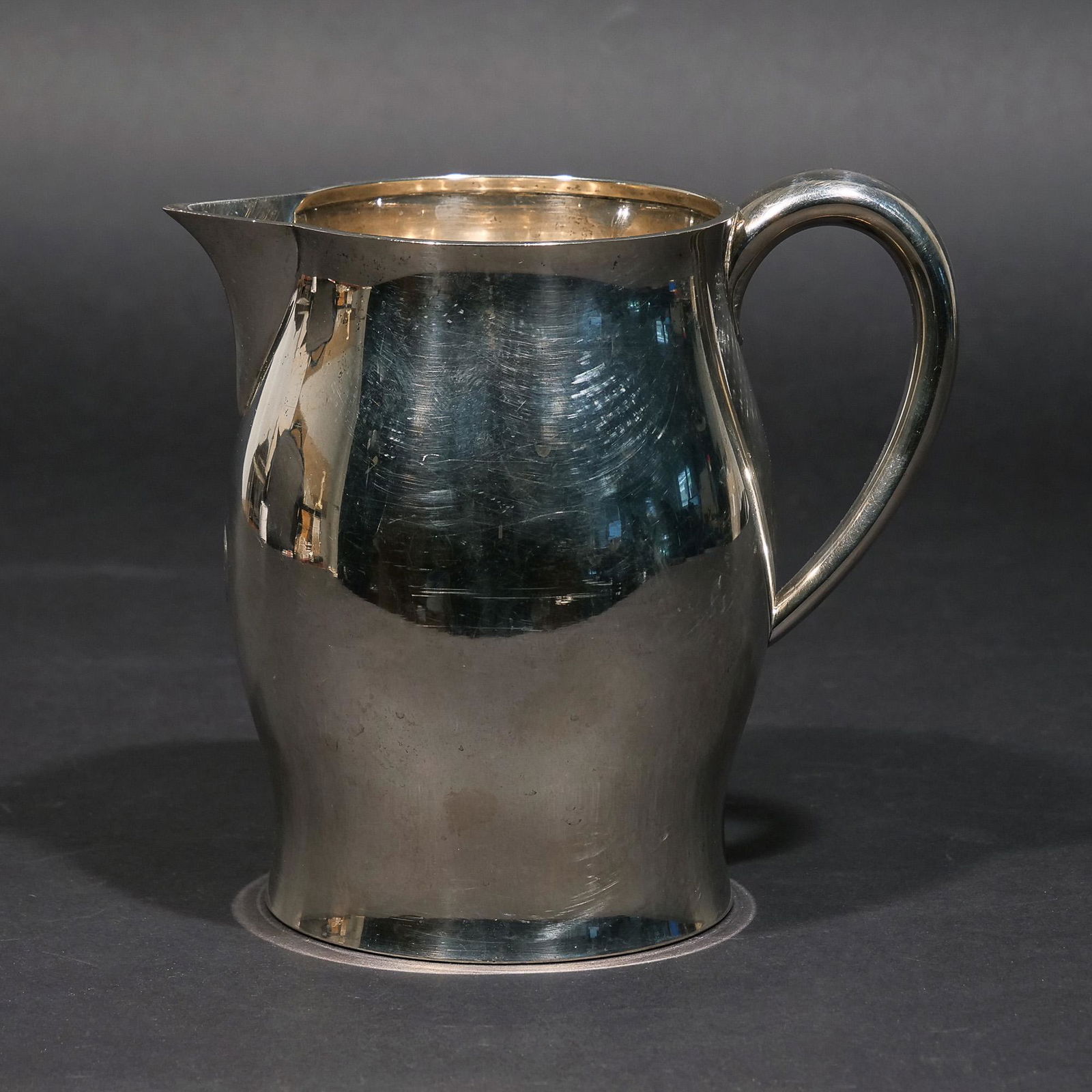 TIFFANY & Co. STERLING SILVER PITCHER (1 of 5)