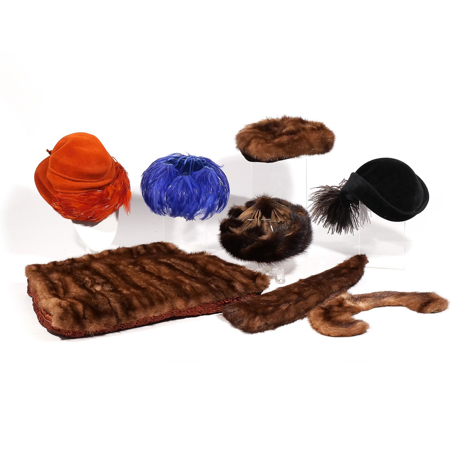 (8pc) LADY'S VINTAGE HATS & COUTURE (1 of 9)